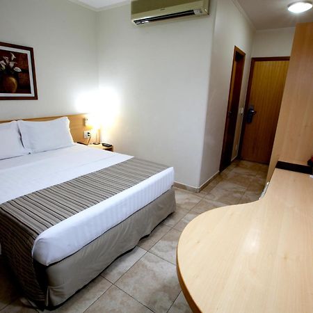 Oitis Hotel Goiania Bilik gambar