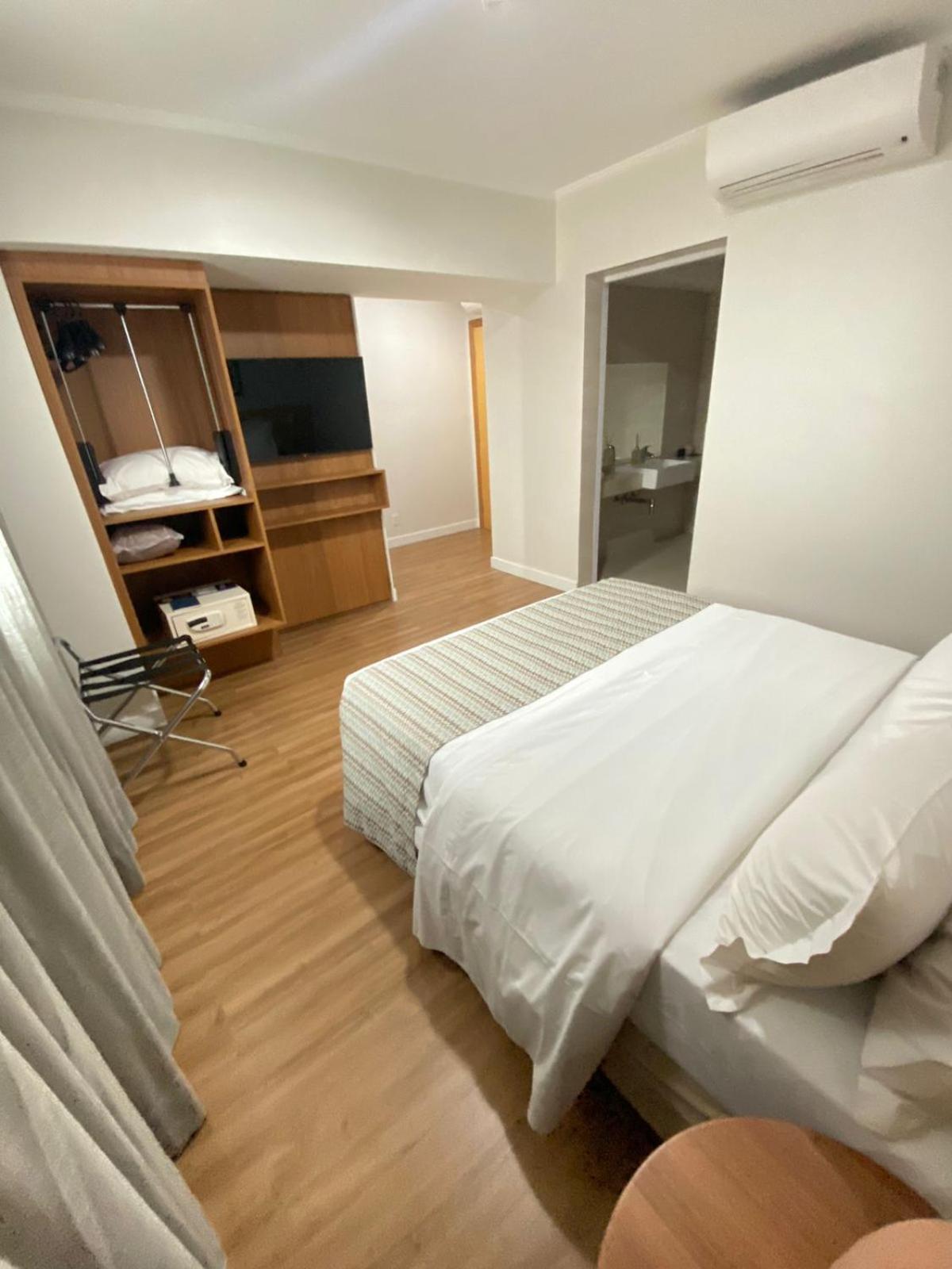 Oitis Hotel Goiania Luaran gambar