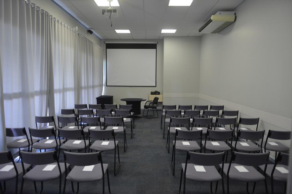 Oitis Hotel Goiania Luaran gambar